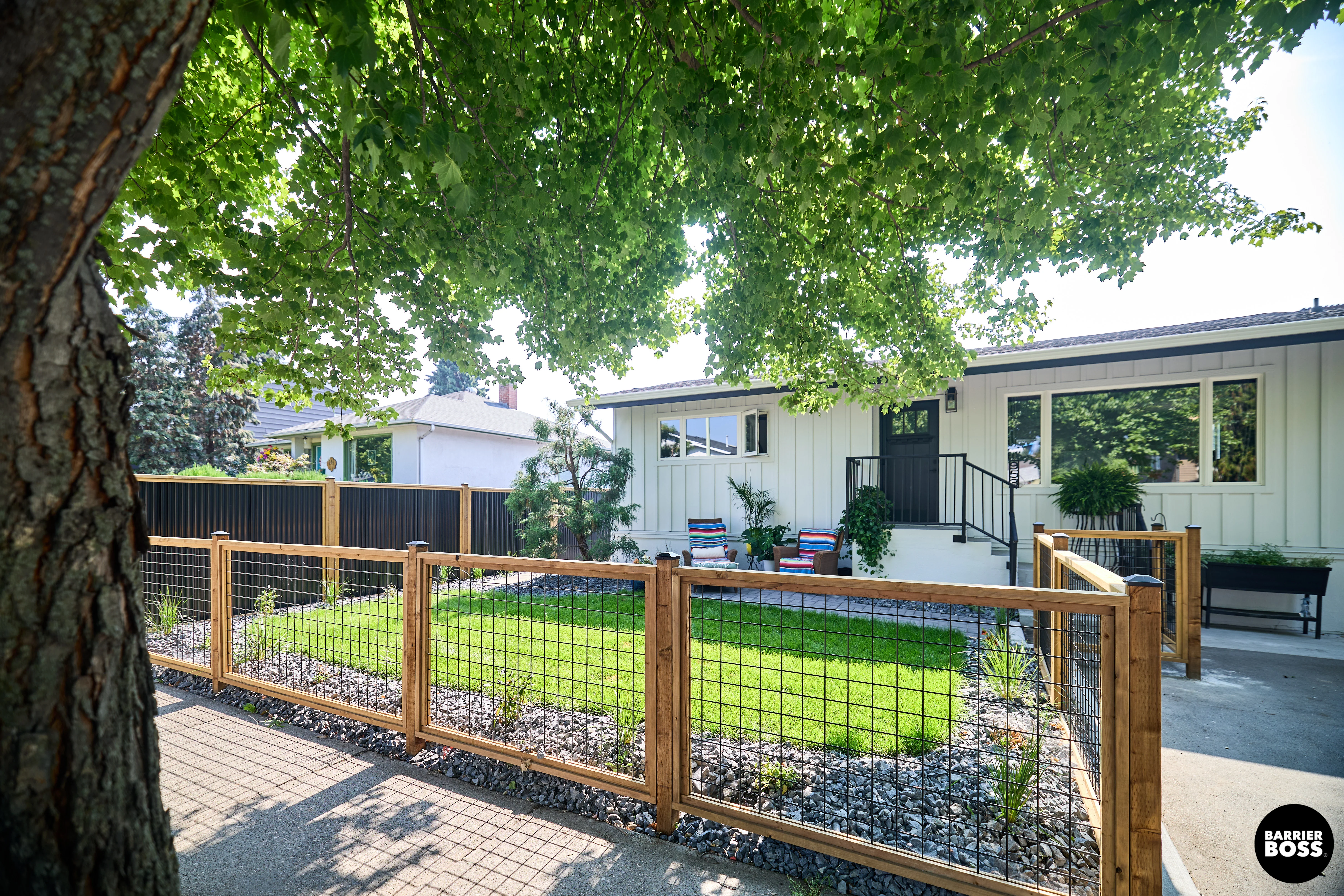 Black Hog Wire Fence Panels - Image 35