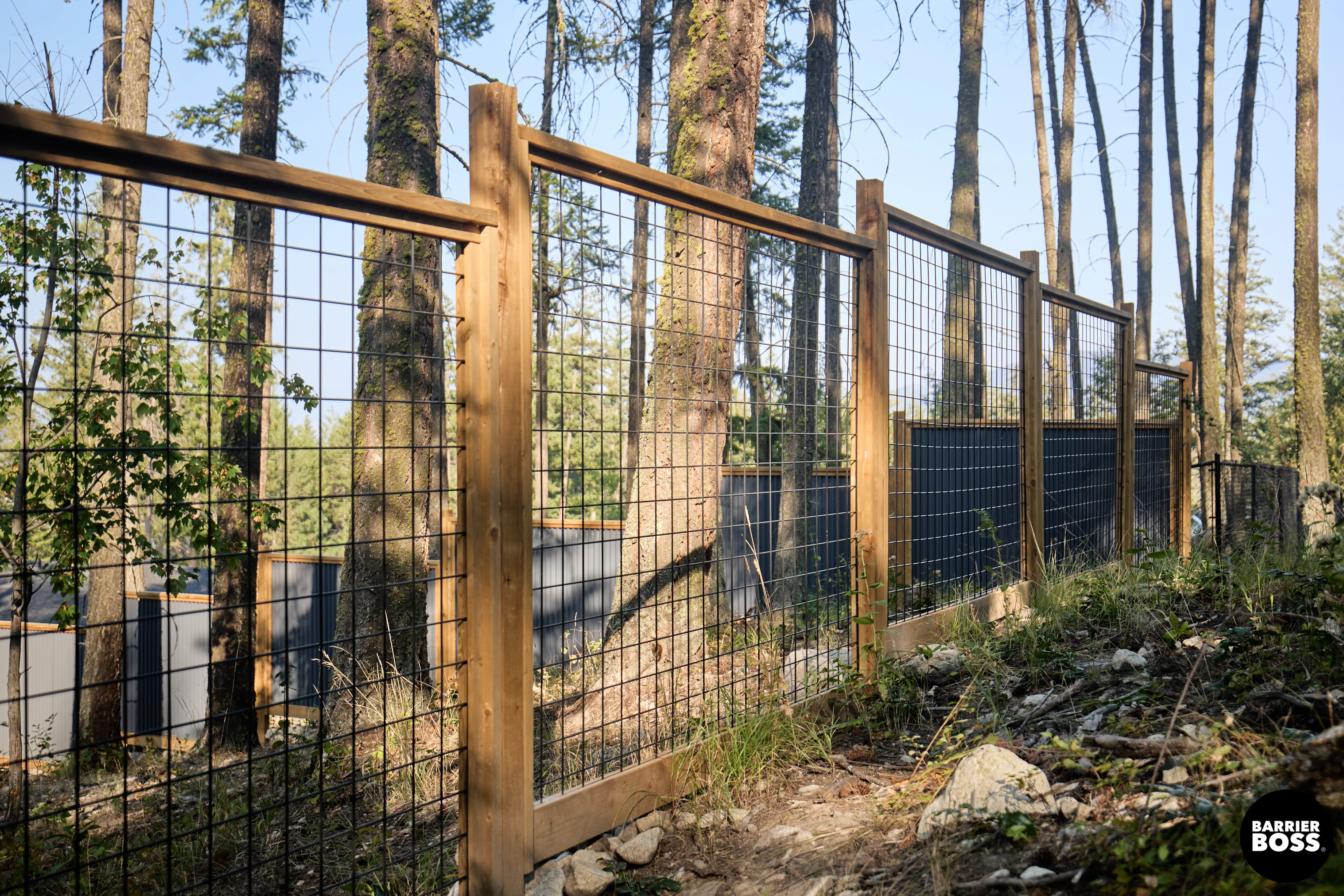 Black Hog Wire Fence Panels - Image 51