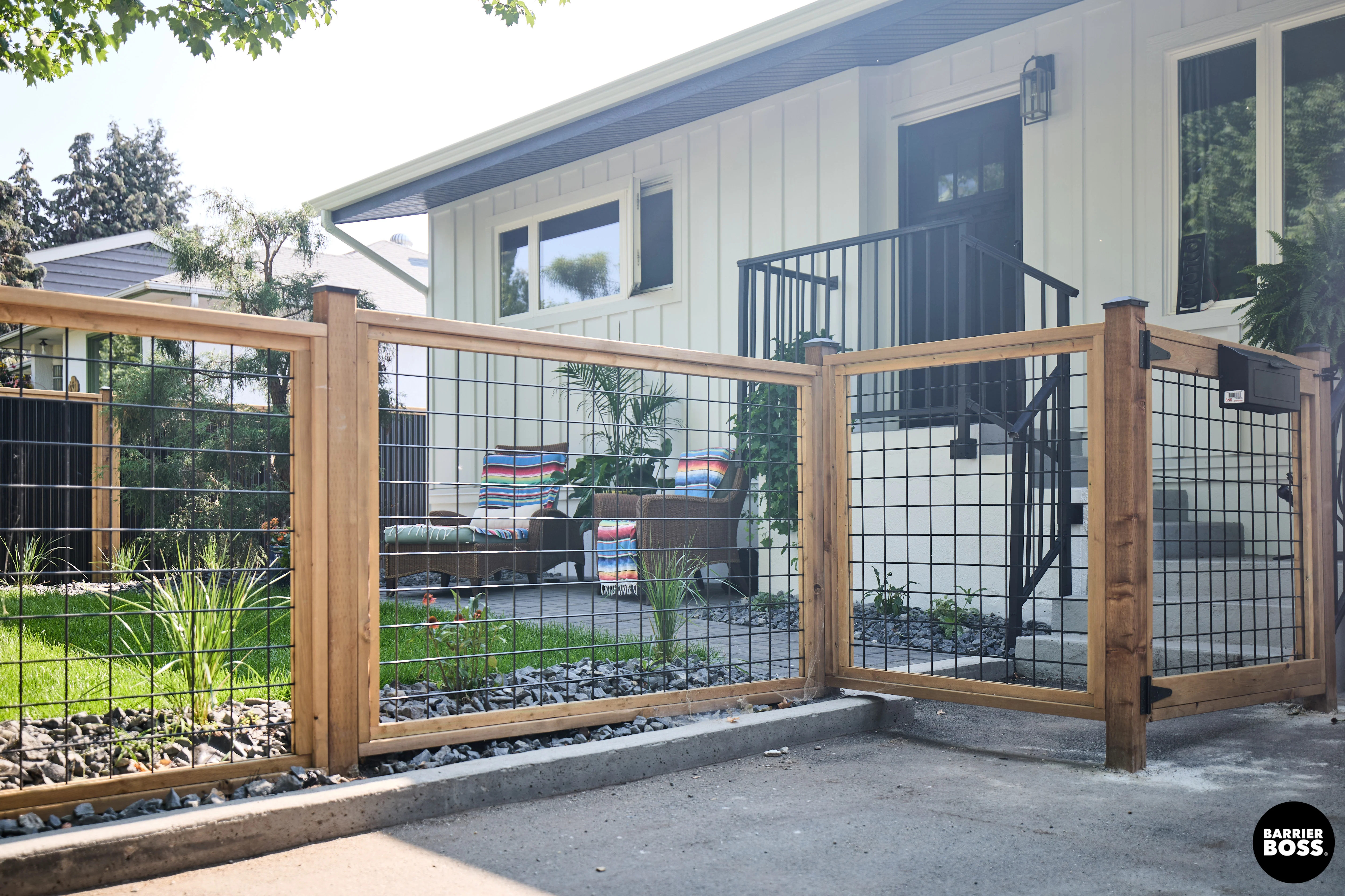 Black Hog Wire Fence Panels - Image 53