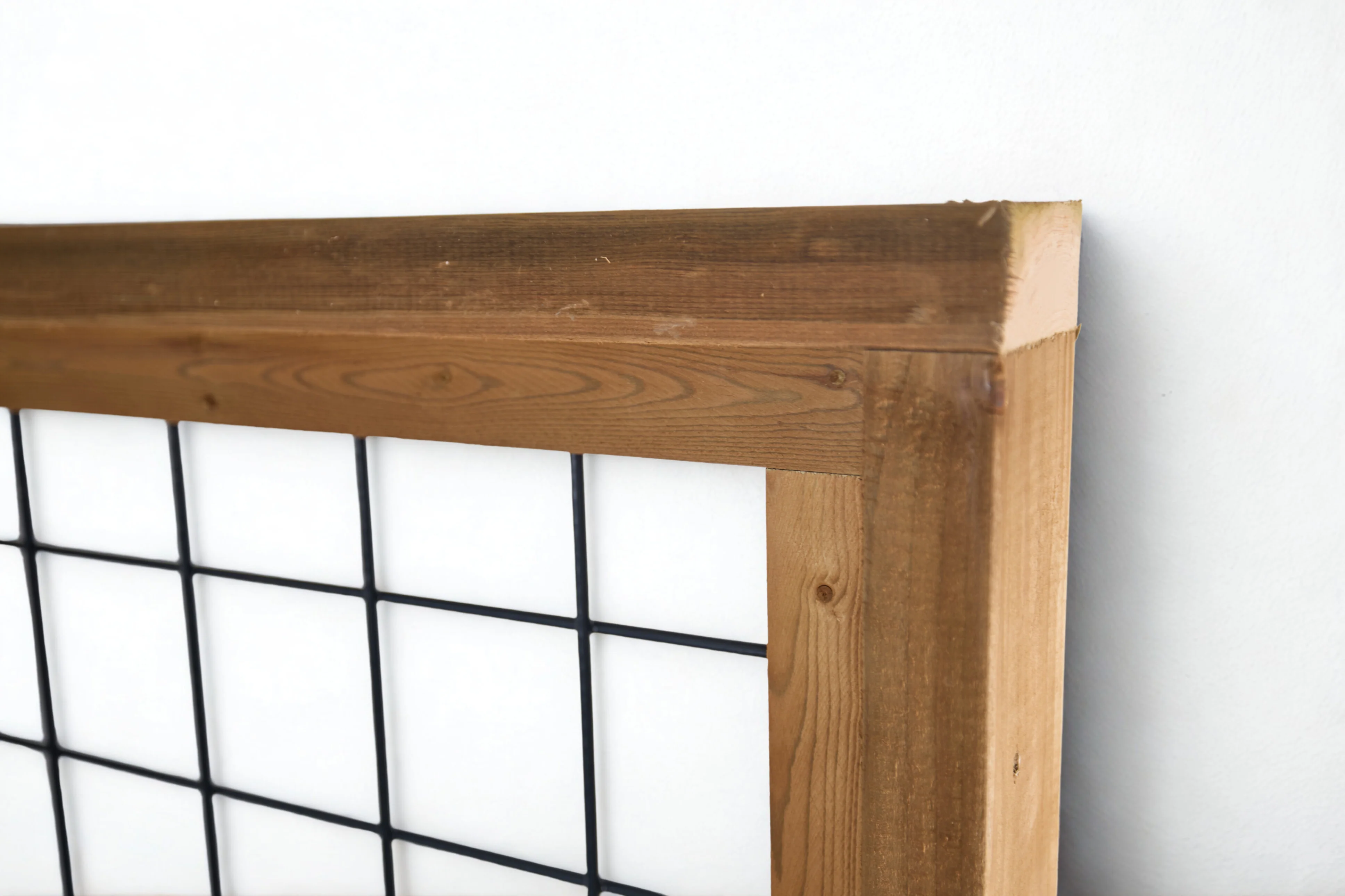 Black Hog Wire Fence Panels - Image 60