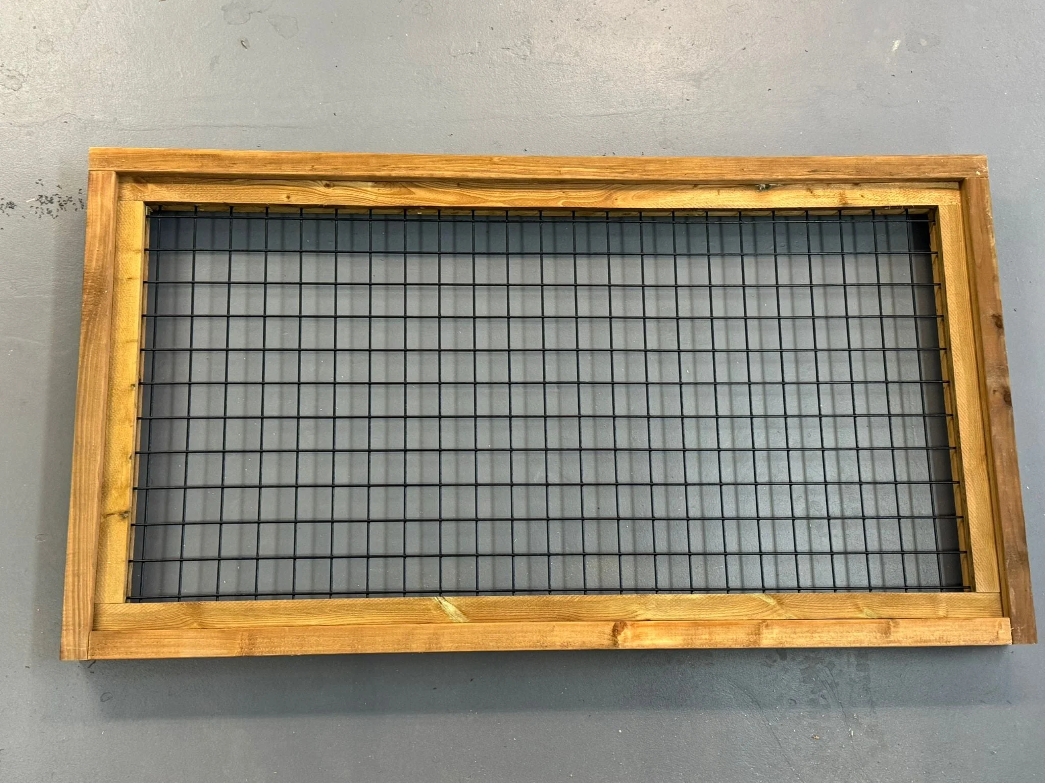 Black Hog Wire Fence Panels - Image 62