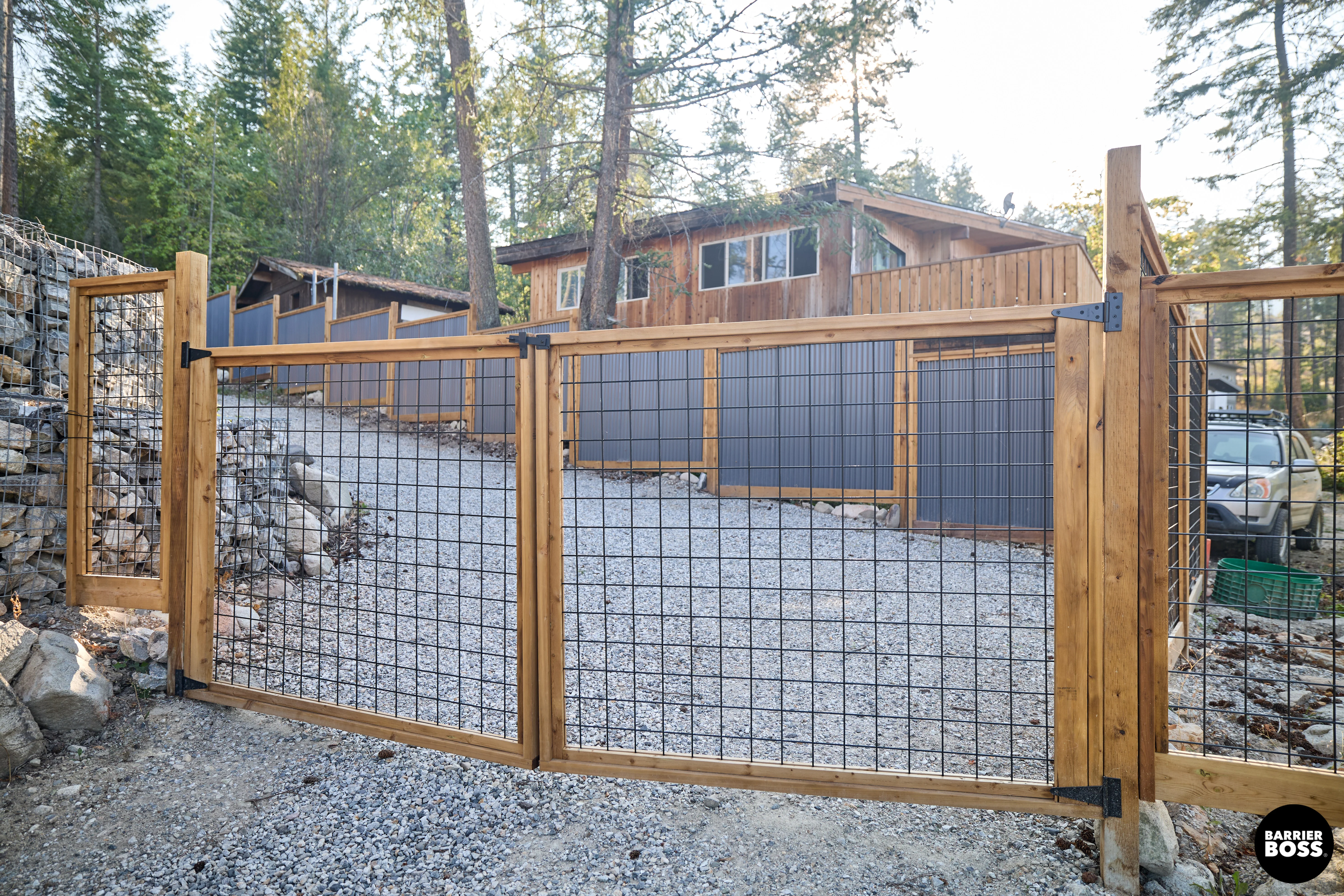 Black Hog Wire Fence Panels - Image 70