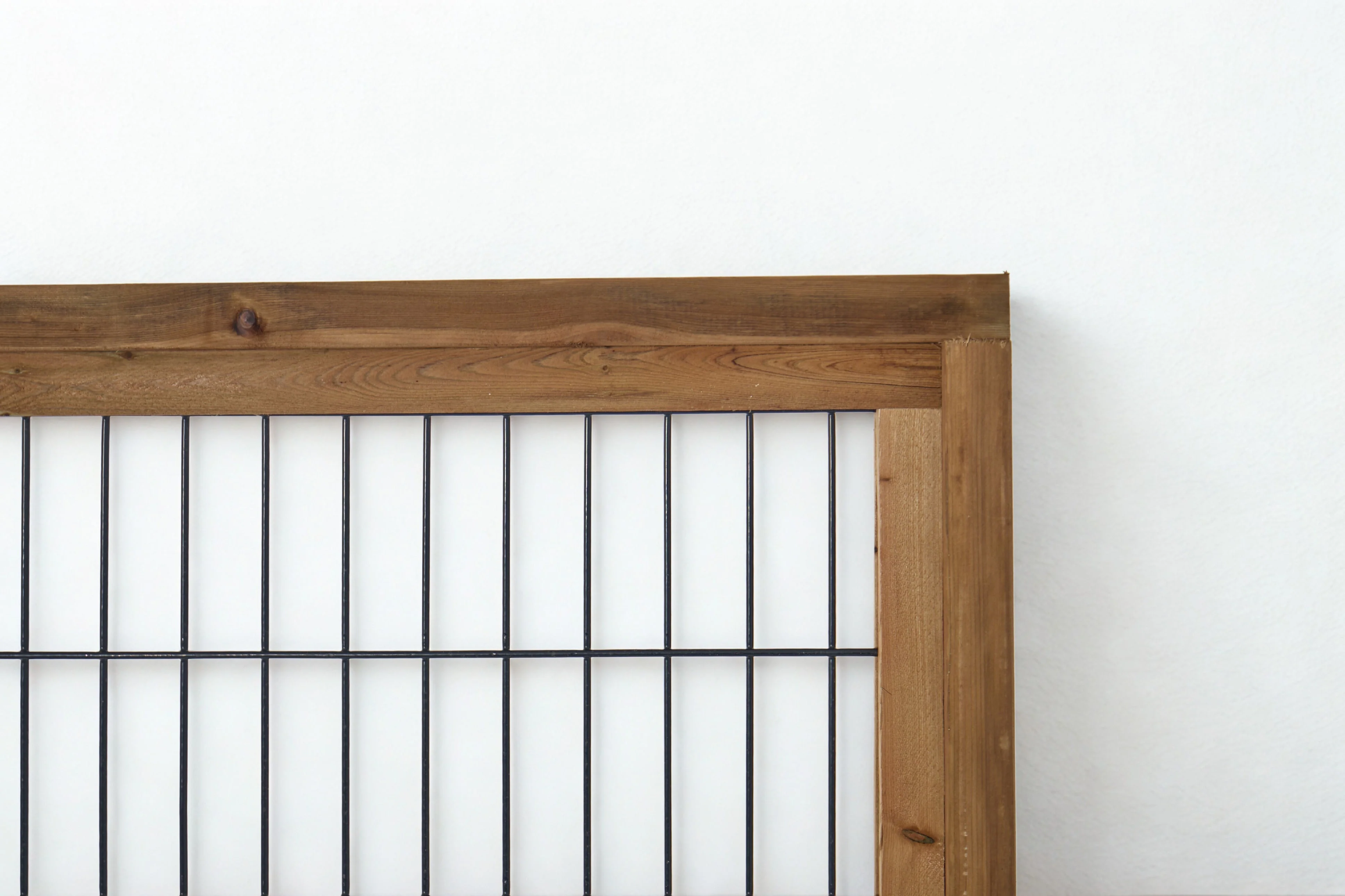 Black Hog Wire Fence Panels - Image 8