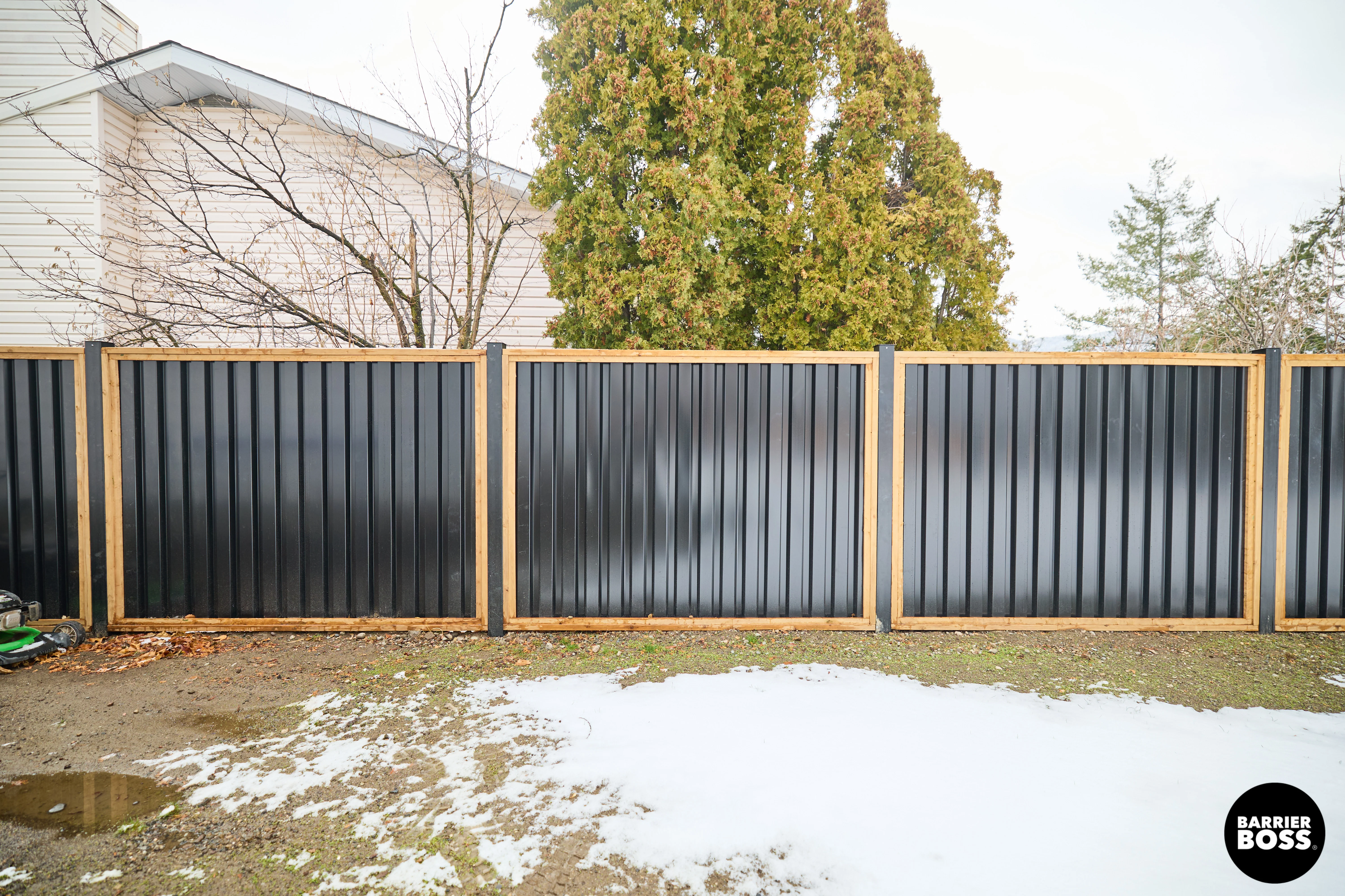 Metal Fence Posts - Image 10